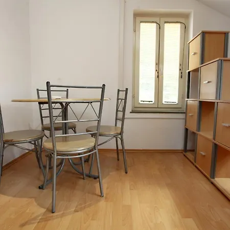 Apartma Park V Portorozu Bla - Park In Bla * ポルトローシュ